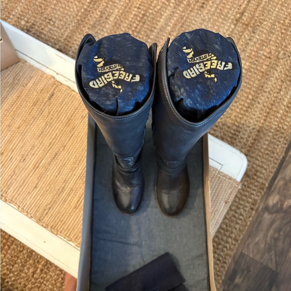 Freebird By Steven Coal Boots in black - Picture 8 of 15
